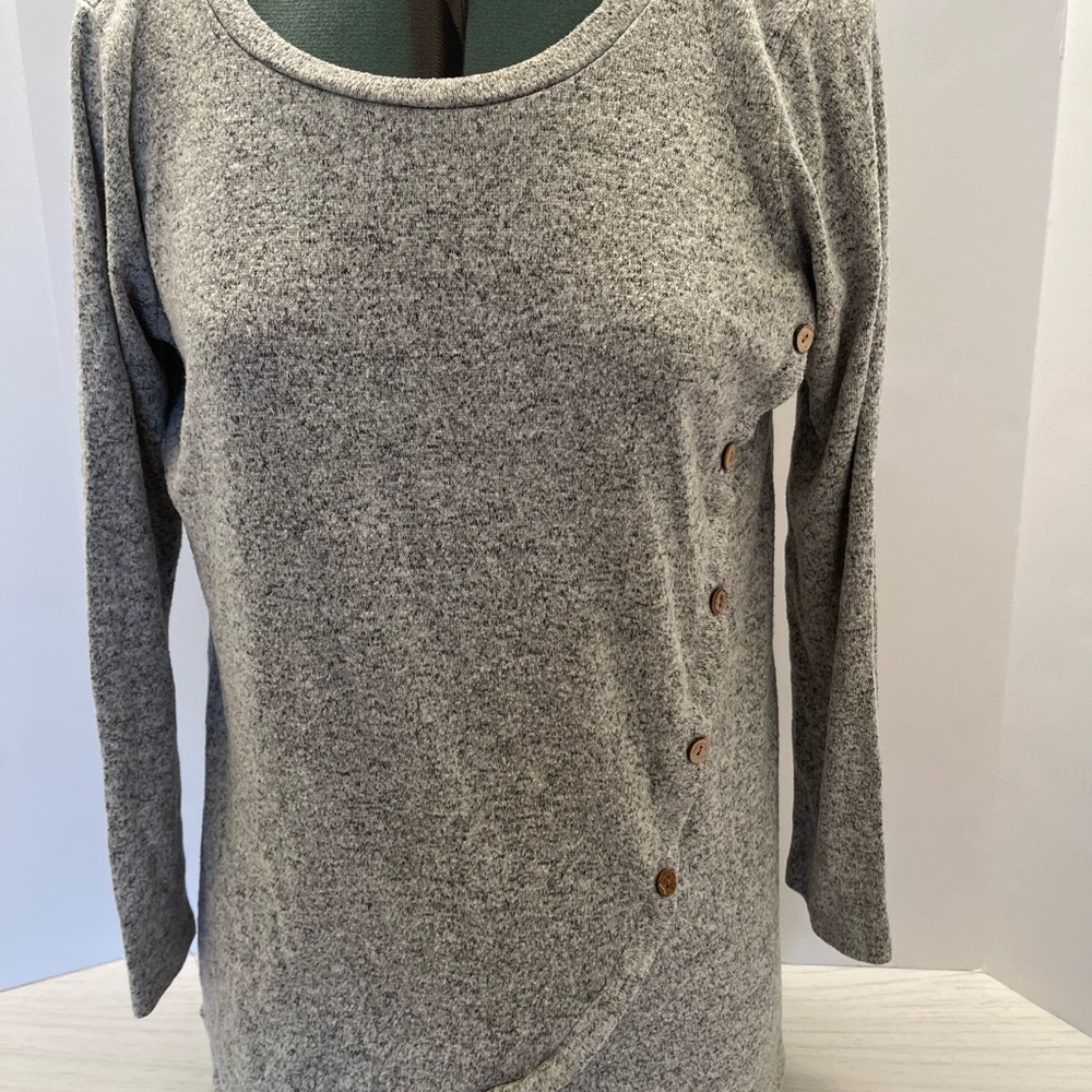 Pomelo Long Sleeved Gray Sweater Heathered with Black Size XL Button Accent.